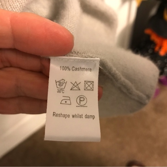 Cash CA 100% Cashmere Sweater - Picture 5 of 6